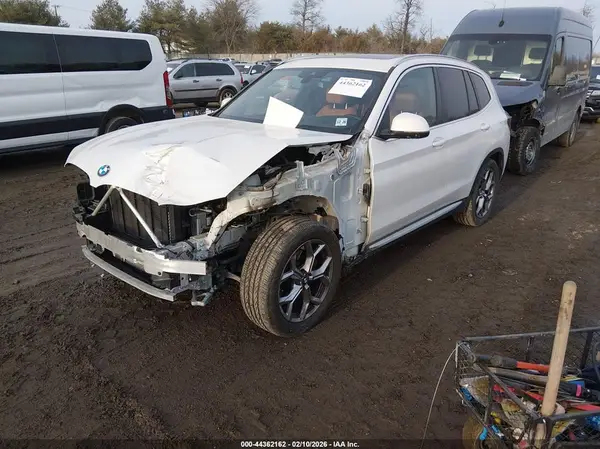 5UX53DP04N9K85846 2022 BMW X3 - Image 2