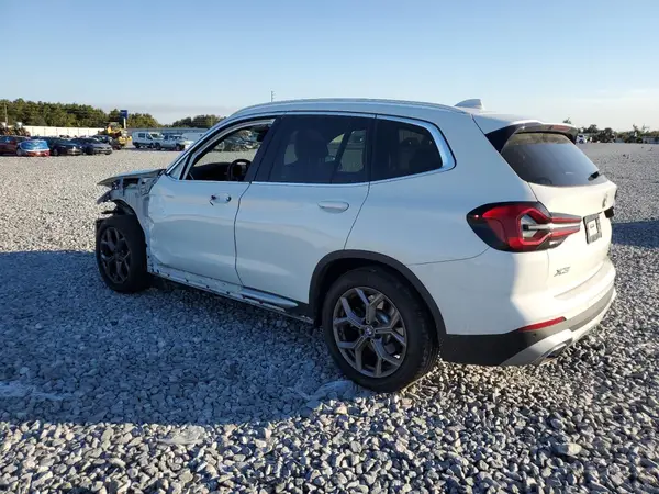 5UX53DP04N9K96975 2022 BMW X3 - Image 2