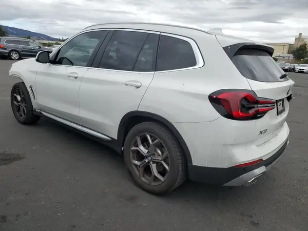 5UX53DP04N9M55641 2022 BMW X3 - Image 2