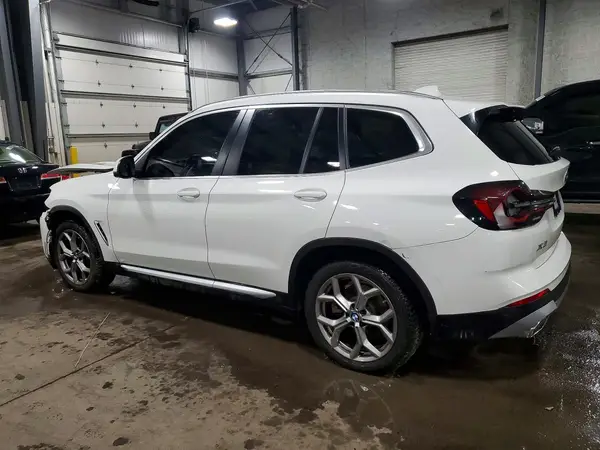 5UX53DP04N9M92401 2022 BMW X3 - Image 2