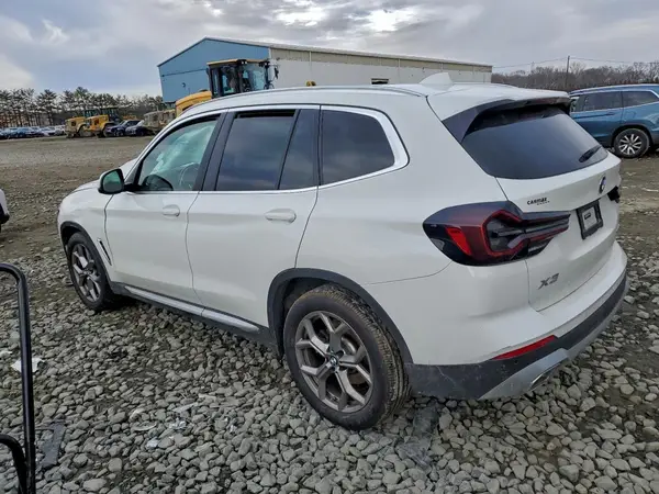 5UX53DP04N9N10637 2022 BMW X3 - Image 2