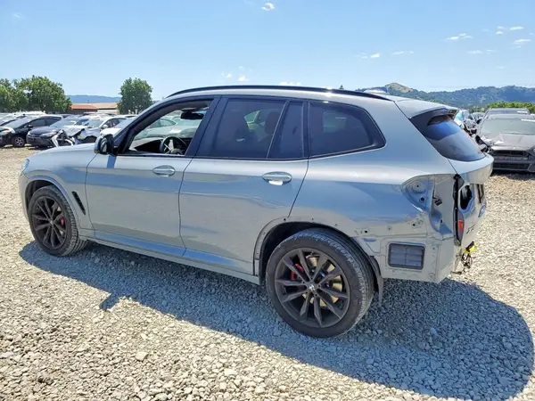 5UX53DP04P9N53085 2023 BMW X3 - Image 2