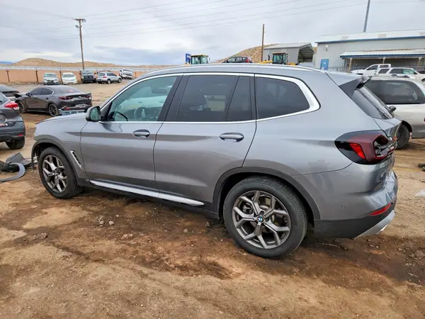 5UX53DP04P9R51879 2023 BMW X3 - Image 2