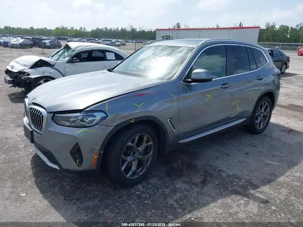 5UX53DP04P9S20126 2023 BMW X3 - Image 2