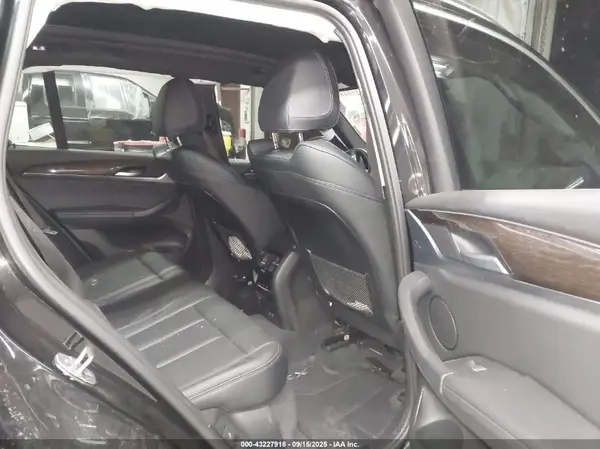 5UX53DP04P9S20384 2023 BMW X3 - Image 8