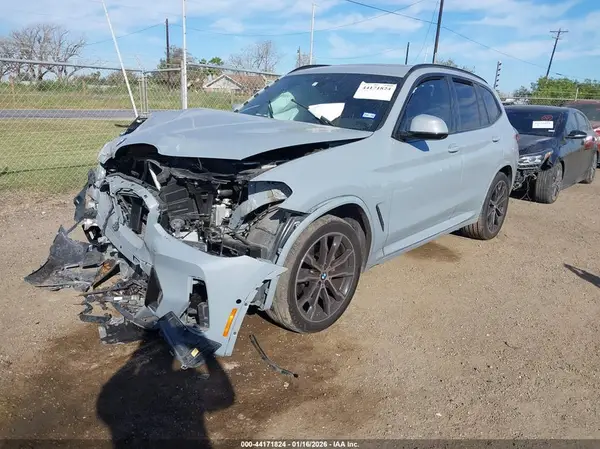 5UX53DP04R9T67727 2024 BMW X3 - Image 2