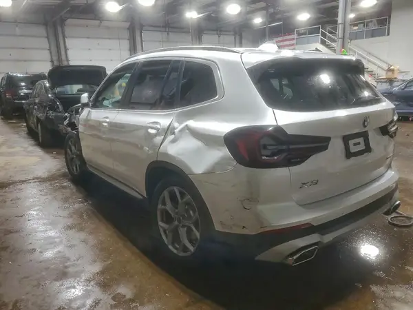 5UX53DP04R9T84527 2024 BMW X3 - Image 2