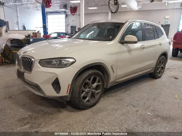 5UX53DP04R9U57105 2024 BMW X3 - Image 2