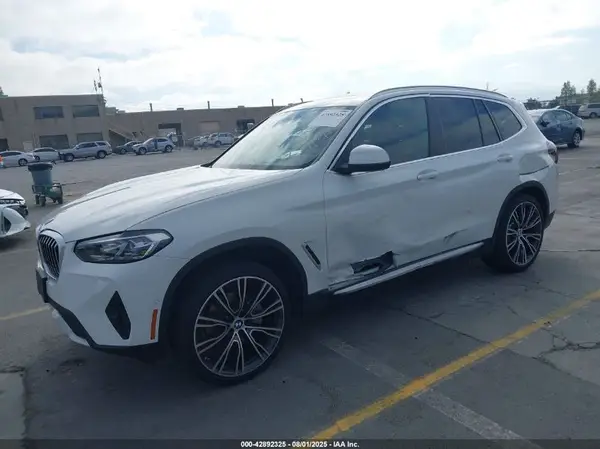 5UX53DP04R9V33924 2024 BMW X3 - Image 2