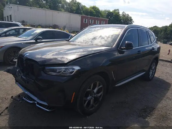 5UX53DP04R9W53903 2024 BMW X3 - Image 2
