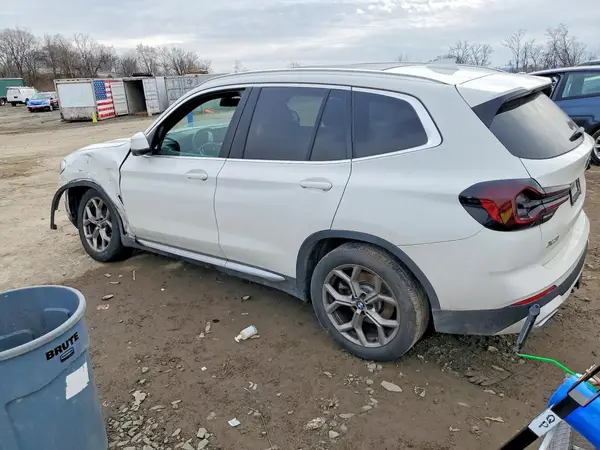 5UX53DP05N9J24700 2022 BMW X3 - Image 2
