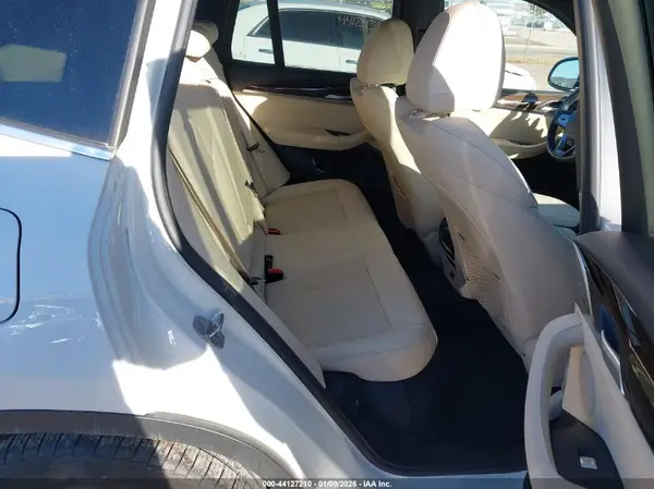 5UX53DP05N9J36491 2022 BMW X3 - Image 8