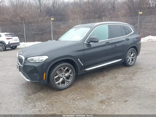 5UX53DP05N9J50360 2022 BMW X3 - Image 2