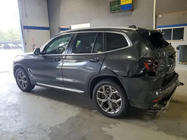 5UX53DP05N9J69121 2022 BMW X3 - Image 2