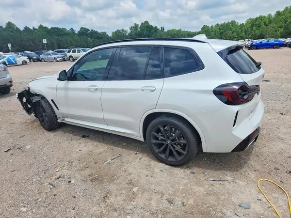 5UX53DP05N9J94827 2022 BMW X3 - Image 2