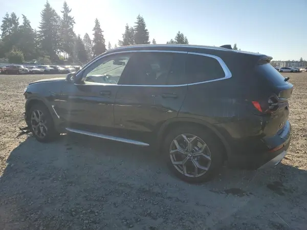 5UX53DP05N9L21561 2022 BMW X3 - Image 2