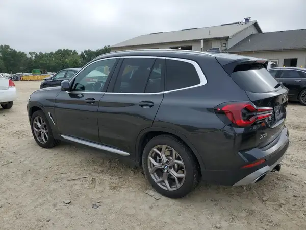 5UX53DP05N9L45567 2022 BMW X3 - Image 2