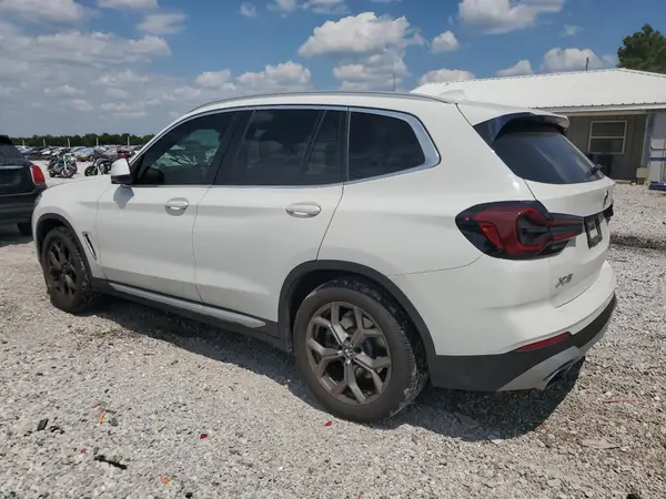 5UX53DP05N9L79752 2022 BMW X3 - Image 2