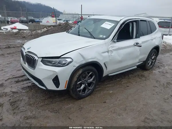 5UX53DP05N9M26195 2022 BMW X3 - Image 2
