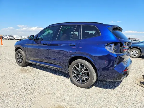 5UX53DP05N9M83027 2022 BMW X3 - Image 2