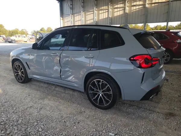 5UX53DP05N9N07892 2022 BMW X3 - Image 2