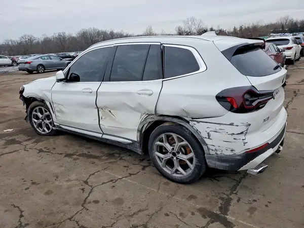 5UX53DP05P9N66962 2023 BMW X3 - Image 2