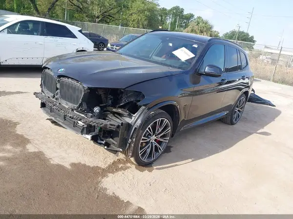 5UX53DP05P9P27889 2023 BMW X3 - Image 2