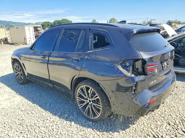 5UX53DP05P9R66276 2023 BMW X3 - Image 2