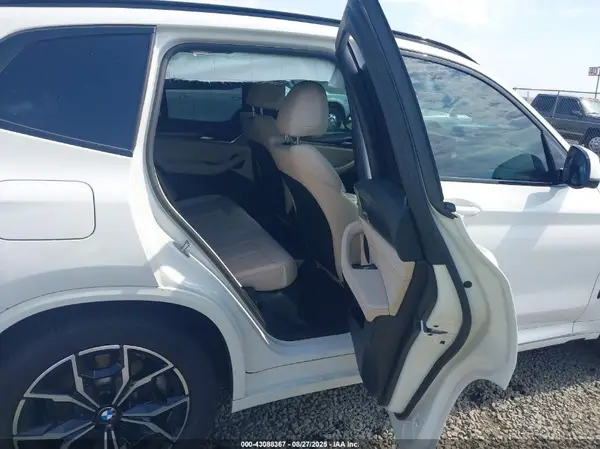 5UX53DP05P9R90108 2023 BMW X3 - Image 8