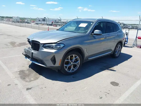 5UX53DP05P9S20765 2023 BMW X3 - Image 2