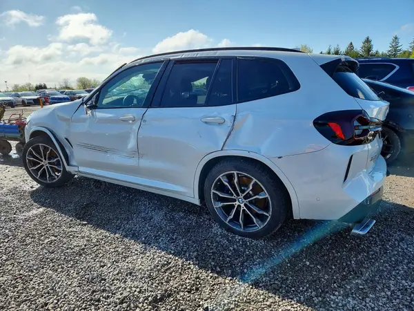 5UX53DP05R9T69907 2024 BMW X3 - Image 2