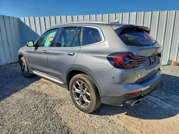 5UX53DP05R9V08112 2024 BMW X3 - Image 2