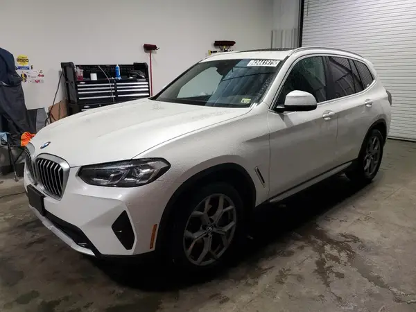 5UX53DP05R9W13121 2024 BMW X3 - Image 1