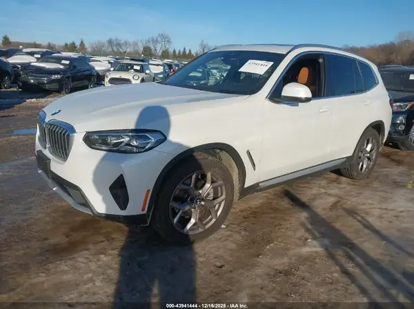 5UX53DP06N9H43602 2022 BMW X3 - Image 2