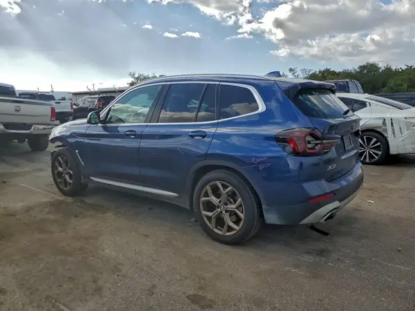 5UX53DP06N9J31106 2022 BMW X3 - Image 2