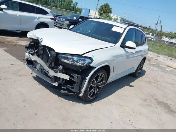 5UX53DP06N9K02837 2022 BMW X3 - Image 2