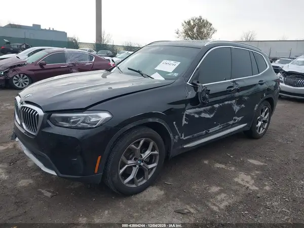 5UX53DP06N9L22430 2022 BMW X3 - Image 2