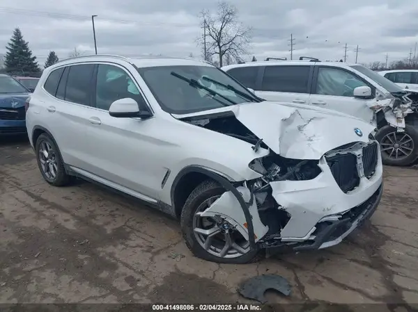 5UX53DP06N9N20621 2022 BMW X3 - Image 1