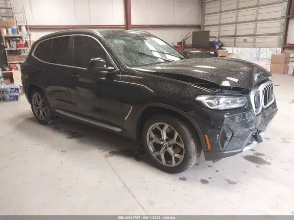 5UX53DP06P9R11884 2023 BMW X3 - Image 1