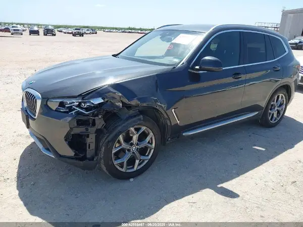 5UX53DP06P9R43735 2023 BMW X3 - Image 2