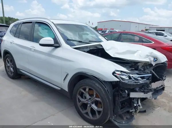 5UX53DP06P9R82311 2023 BMW X3 - Image 1