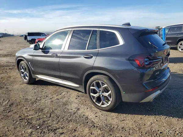 5UX53DP06R9V30121 2024 BMW X3 - Image 2