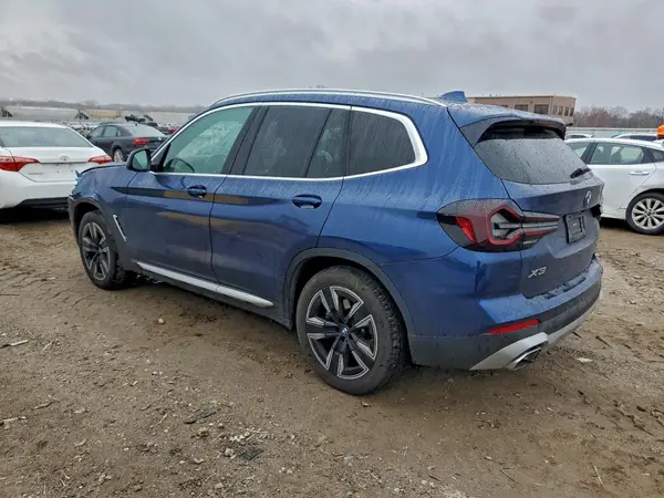 5UX53DP07N9K82259 2022 BMW X3 - Image 2