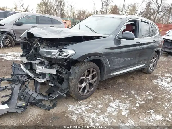 5UX53DP07N9M14954 2022 BMW X3 - Image 2