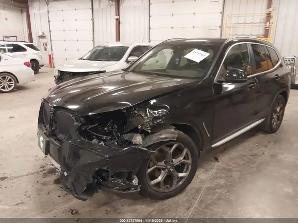 5UX53DP07N9M55505 2022 BMW X3 - Image 2