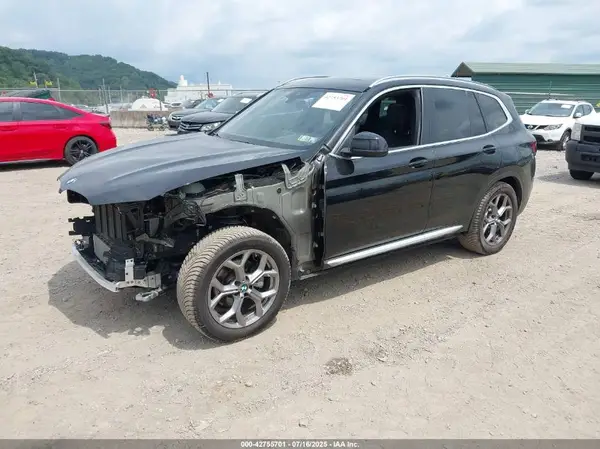 5UX53DP07P9R53819 2023 BMW X3 - Image 2