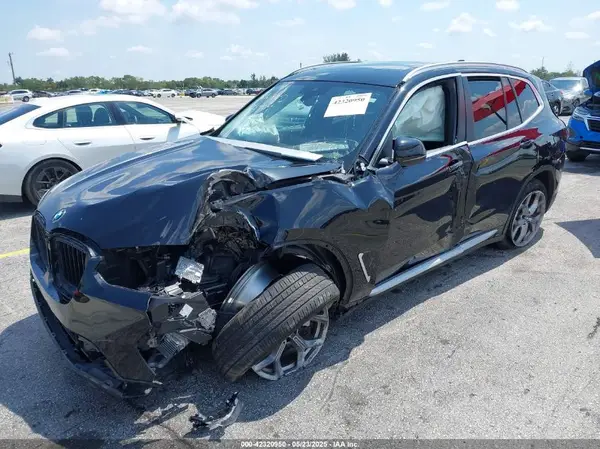 5UX53DP07P9S15907 2023 BMW X3 - Image 2
