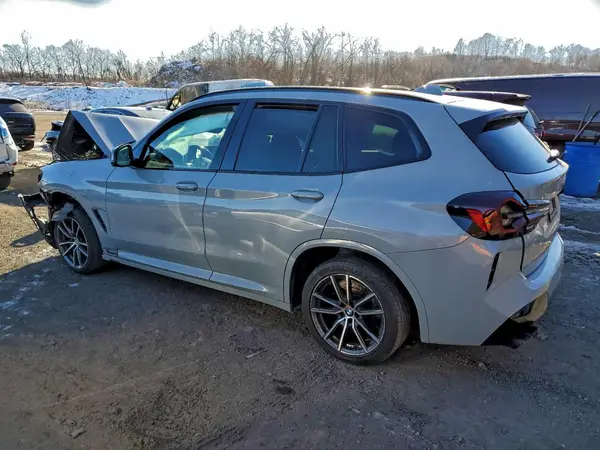 5UX53DP08N9J31267 2022 BMW X3 - Image 2