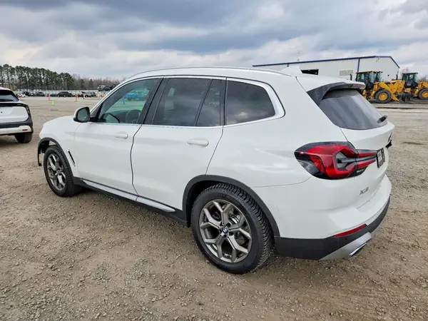 5UX53DP08N9K35841 2022 BMW X3 - Image 2