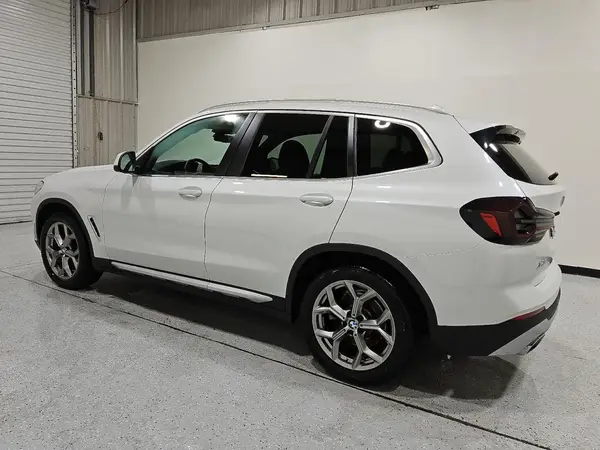 5UX53DP08P9S79566 2023 BMW X3 - Image 2